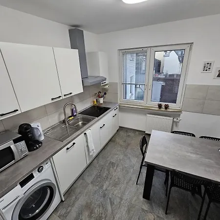 Einzelzimmer Für Bis Zu 2 Personen - 4 Og Privatunterkunft *